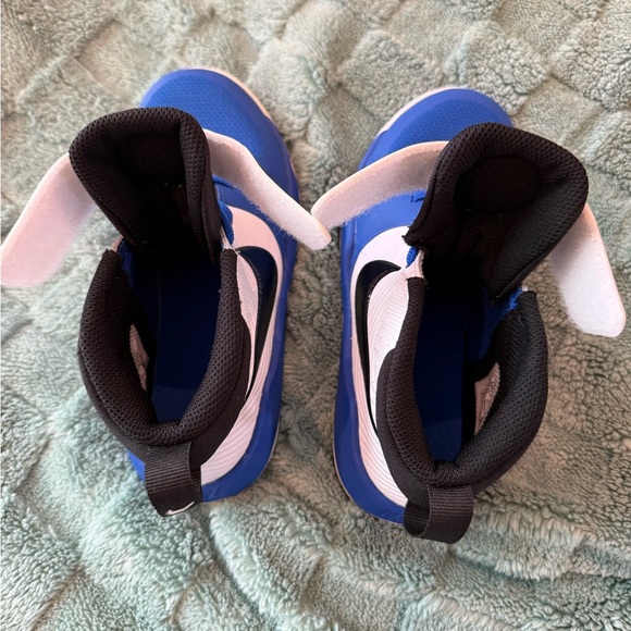Nike Kids Team Hustle D 10 Blue Sneakers NEW UNWORN - Picture 9 of 10